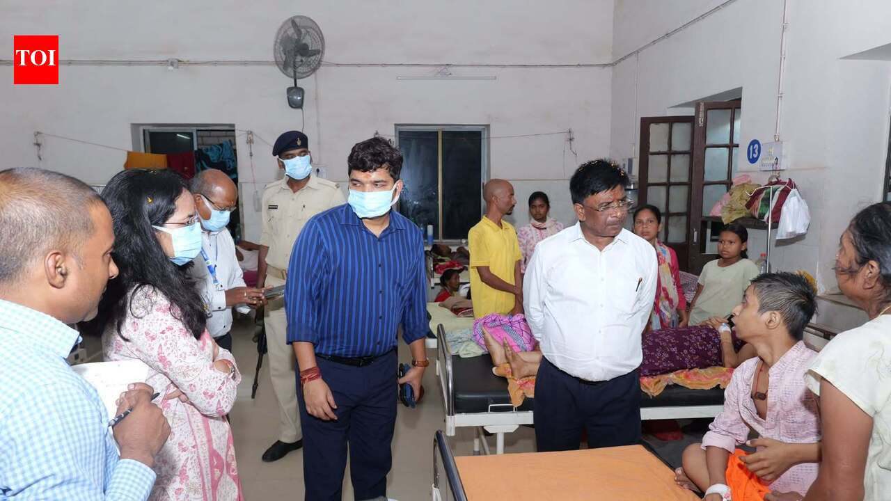 W S’bhum DC inspects Chaibasa Sadar hosp, reviews blood bank