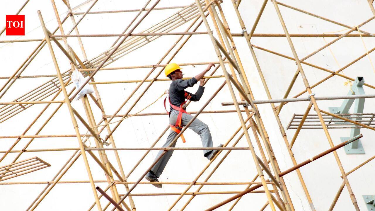 Here’s how new Tamil Nadu govt can help unorganized workers