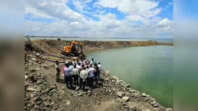 Water project 15% functional 2-yr after missed deadline; citizens aghast