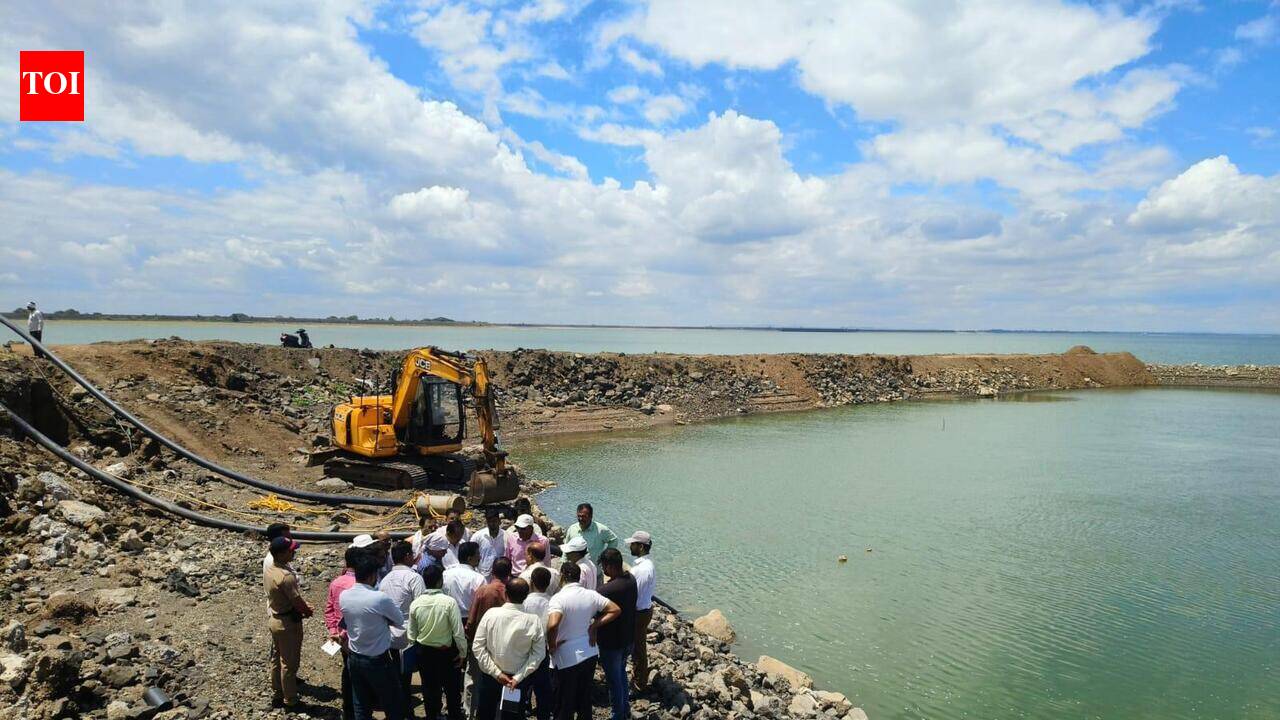 Water project 15% functional 2-yr after missed deadline; citizens aghast