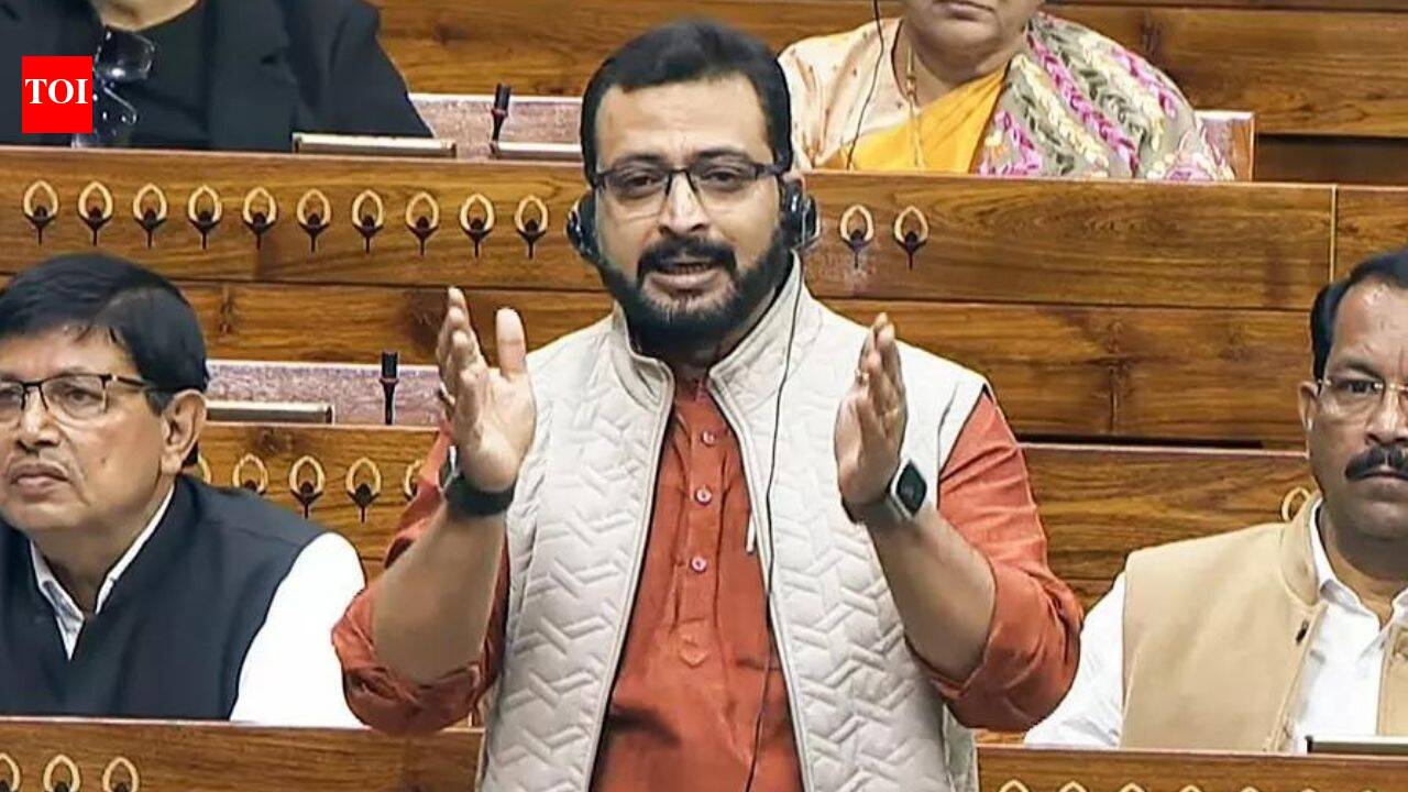 NCP (SP) MP Amol Kolhe triggers defection buzz with 'Mahayuti' remark, issues clarification later