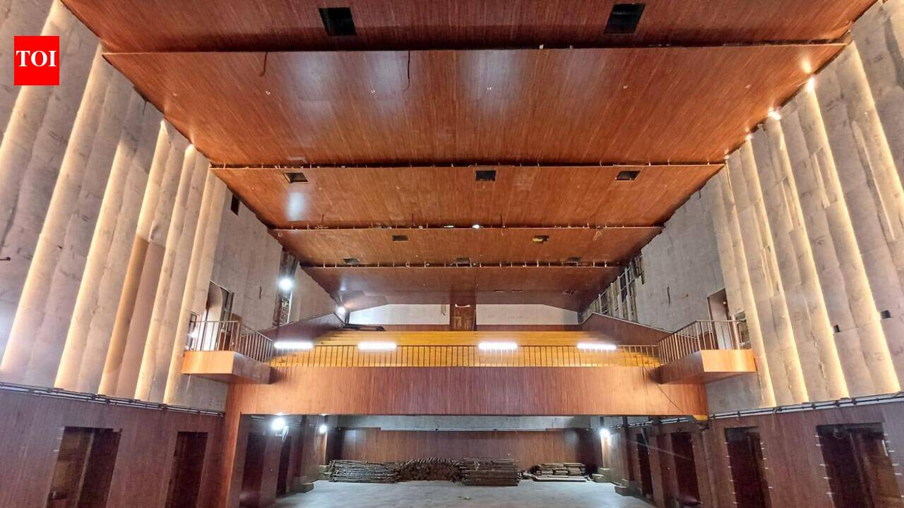 Artists oppose Aug 9 launch of Keshavrao Bhosale Natyagruha in Kolhapur