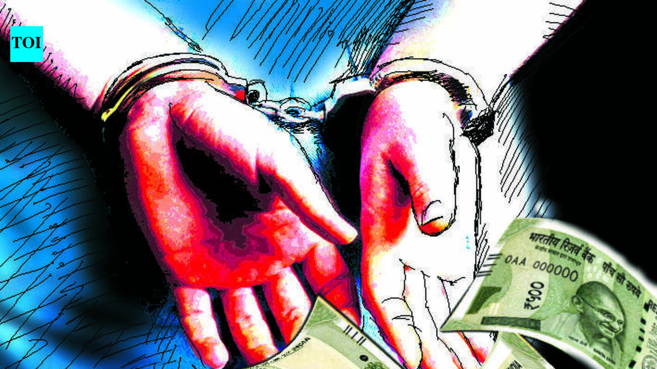 PWD’s branch engineer caught red-handed while accepting bribe of Rs 38,000 in Kolhapur