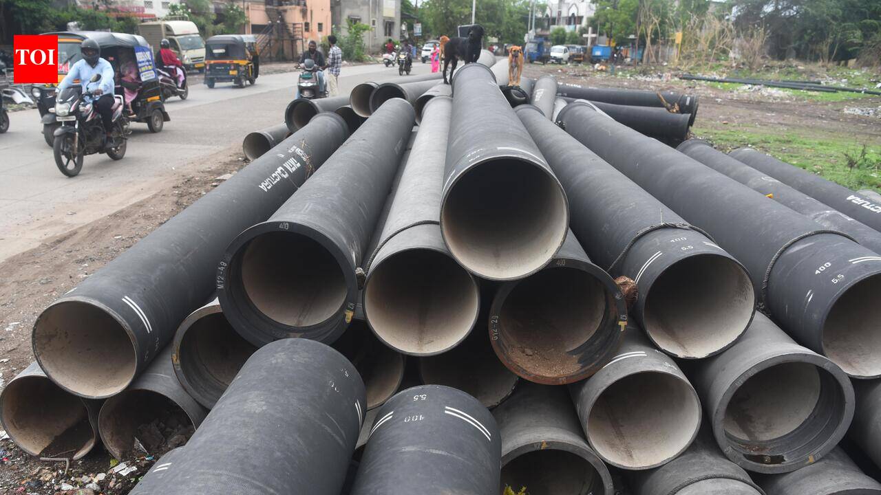 Maharashtra Jeevan Pradhikaran engineer suspended for Chhatrapati Sambhajinagar water supply project delay; colleagues rally behind her, seek action against contractor first