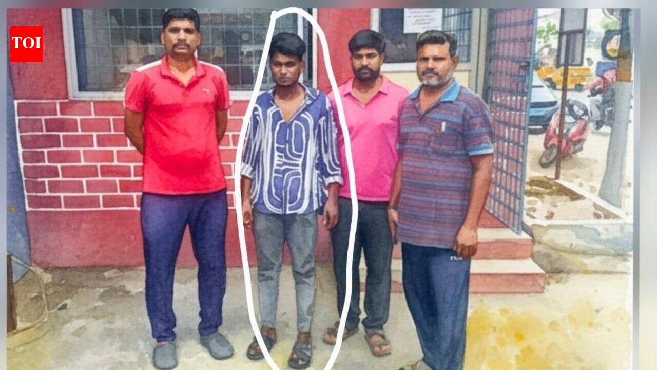 Man snatches chain to buy gift for girlfriend; arrested