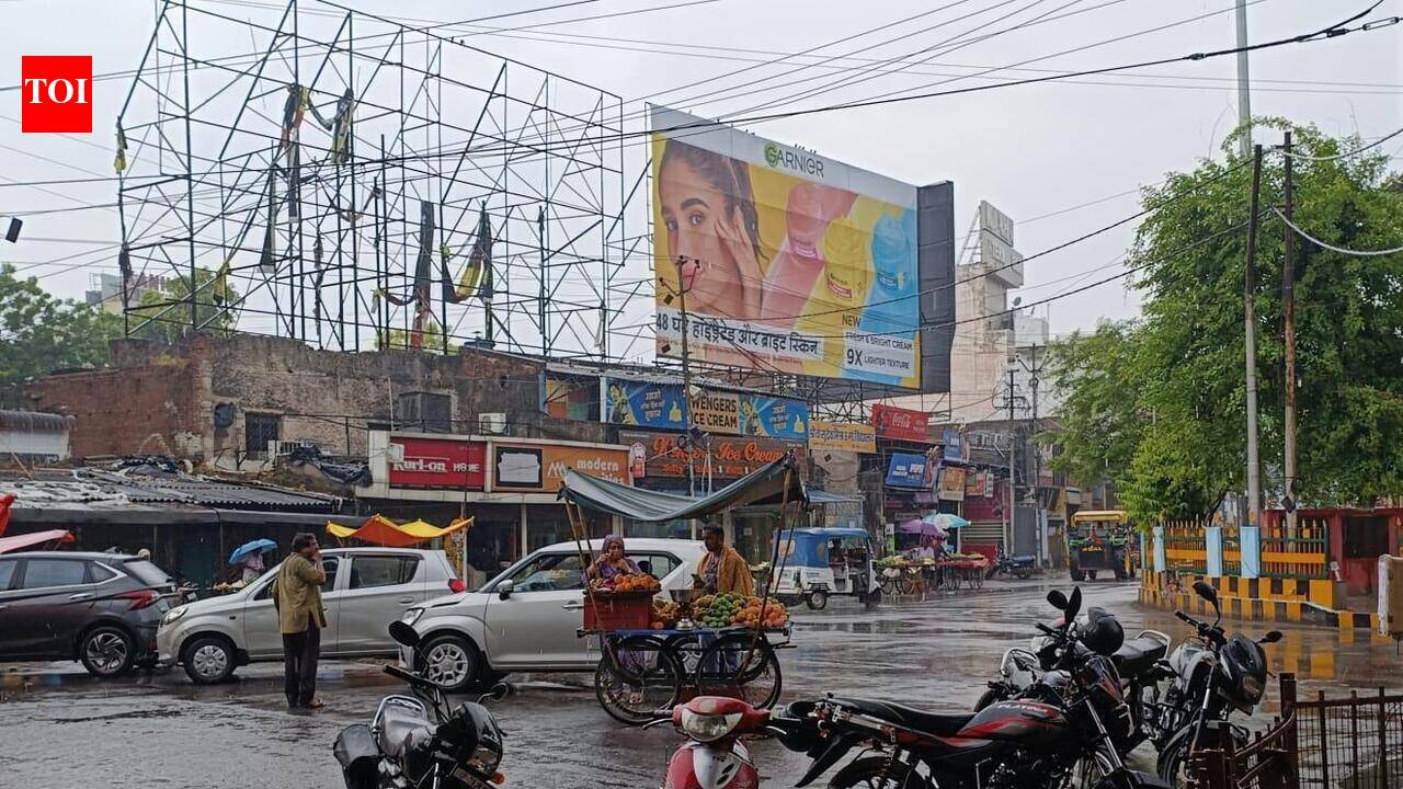 Scorching city likely to get heavy rain, gusty winds today