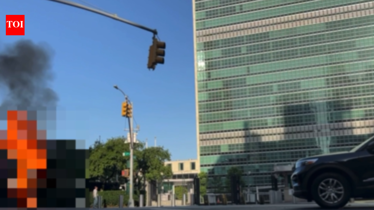Tibetan protester sets himself on fire outside UN headquarters in New York City