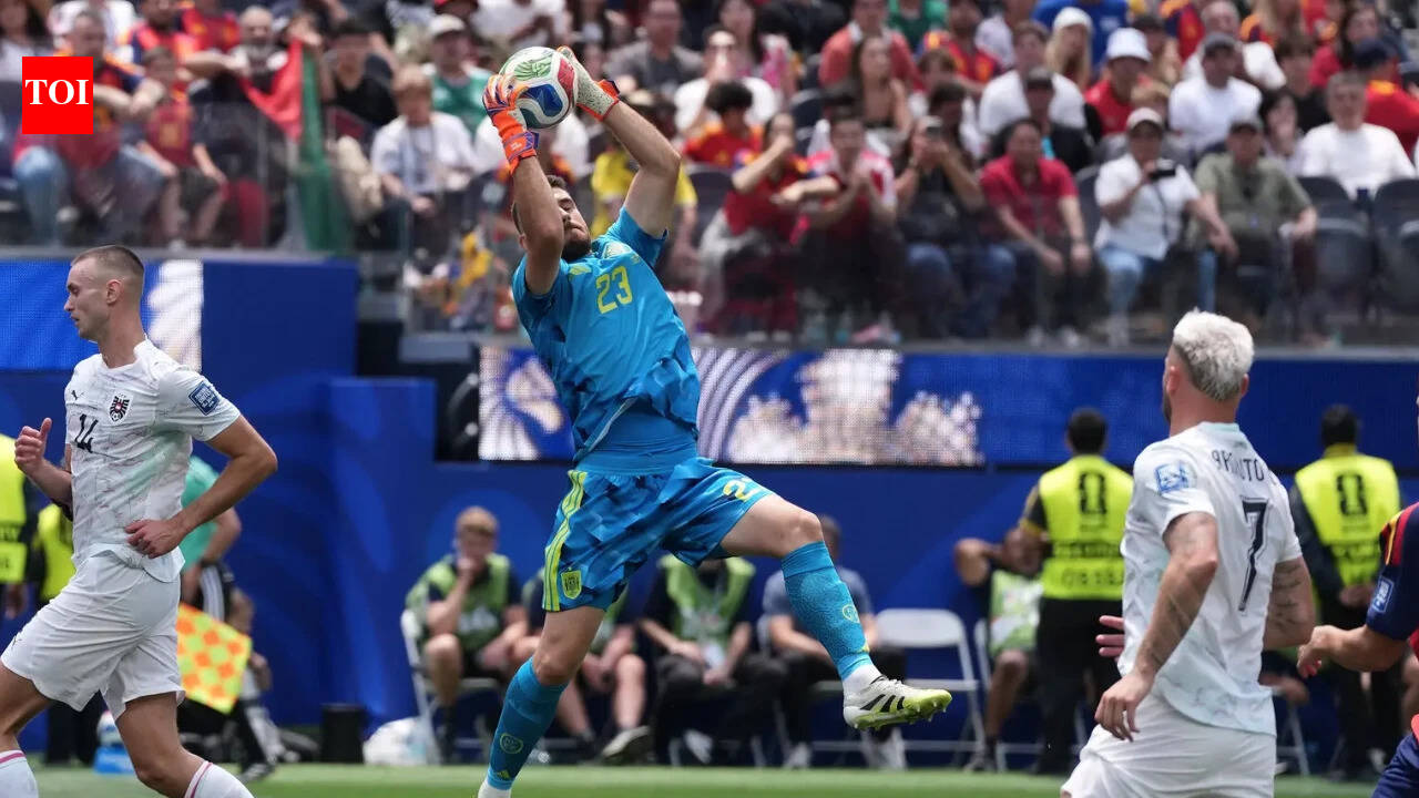 519 minutes and counting: Unai Simon smashes 36-year-old World Cup record to enter the history books