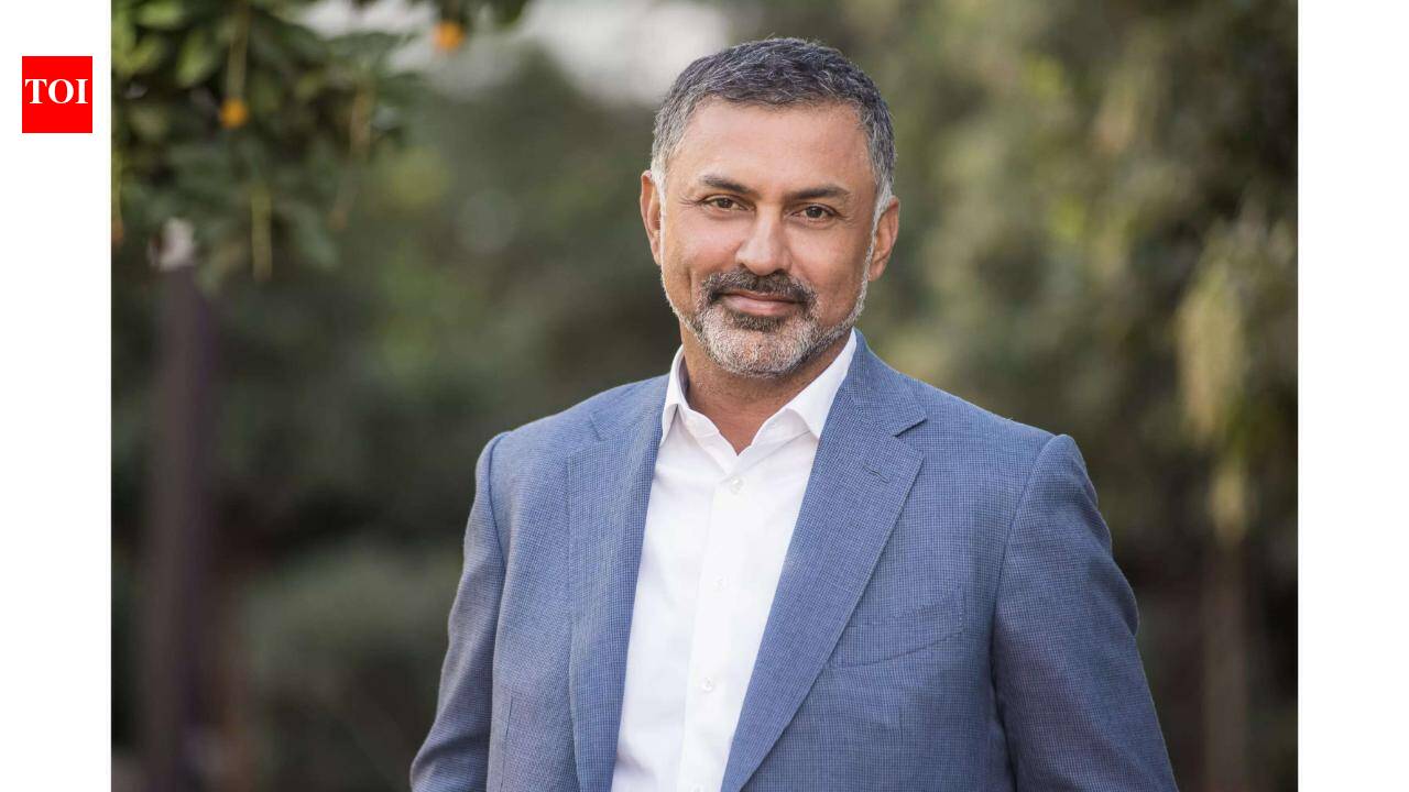 Nikesh Arora, CEO of $248 billion tech company who told CEOs that layoffs is not the solution, now warns: 90% of employees at big companies are not ...
