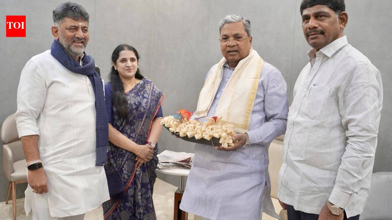 DK Shivakumar meets Siddaramaiah as he completes one month as Karnataka CM
