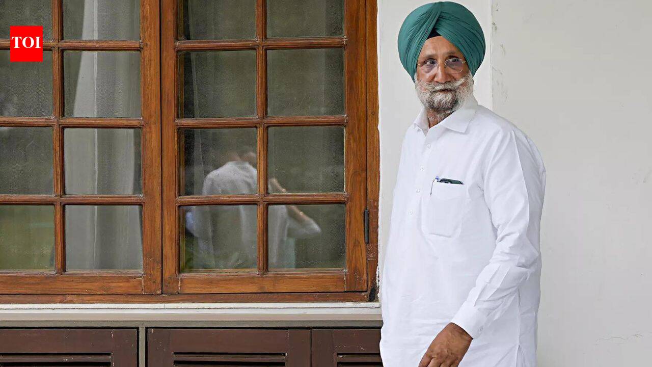 Sukhjinder Randhawa’s meeting with Amit Shah fuels buzz amid Punjab Congress reshuffle