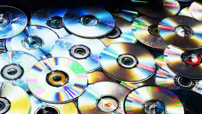 Sony is stopping disc production for PlayStation games, so only factory that makes CDs for it will now retrain 300 employees to manufacture…