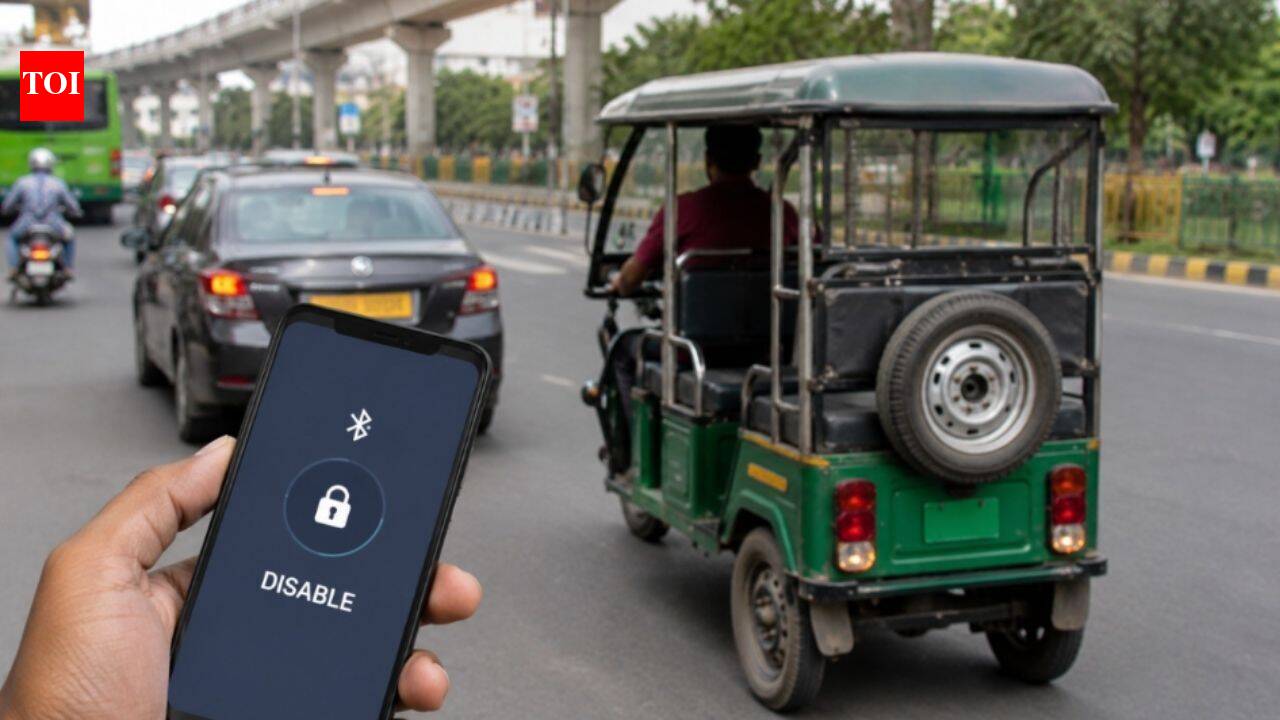 When a smartphone can disturb traffic: Delhi e-rickshaw drivers fear battery app exploit