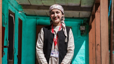  The postmaster who crosses broken bridges, and delivers more than just letters to this Himachal Pradesh’s remote village
