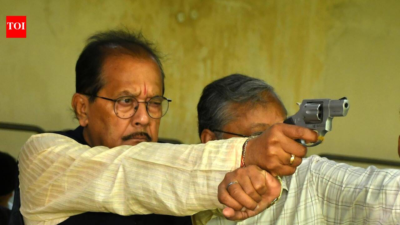 Finance minister returns security, escort vehicles alleging apathy