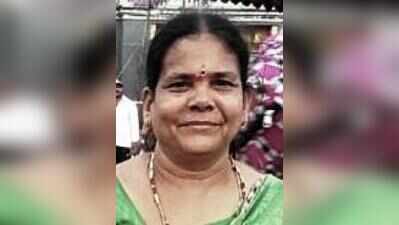  Man kills wife as she prays