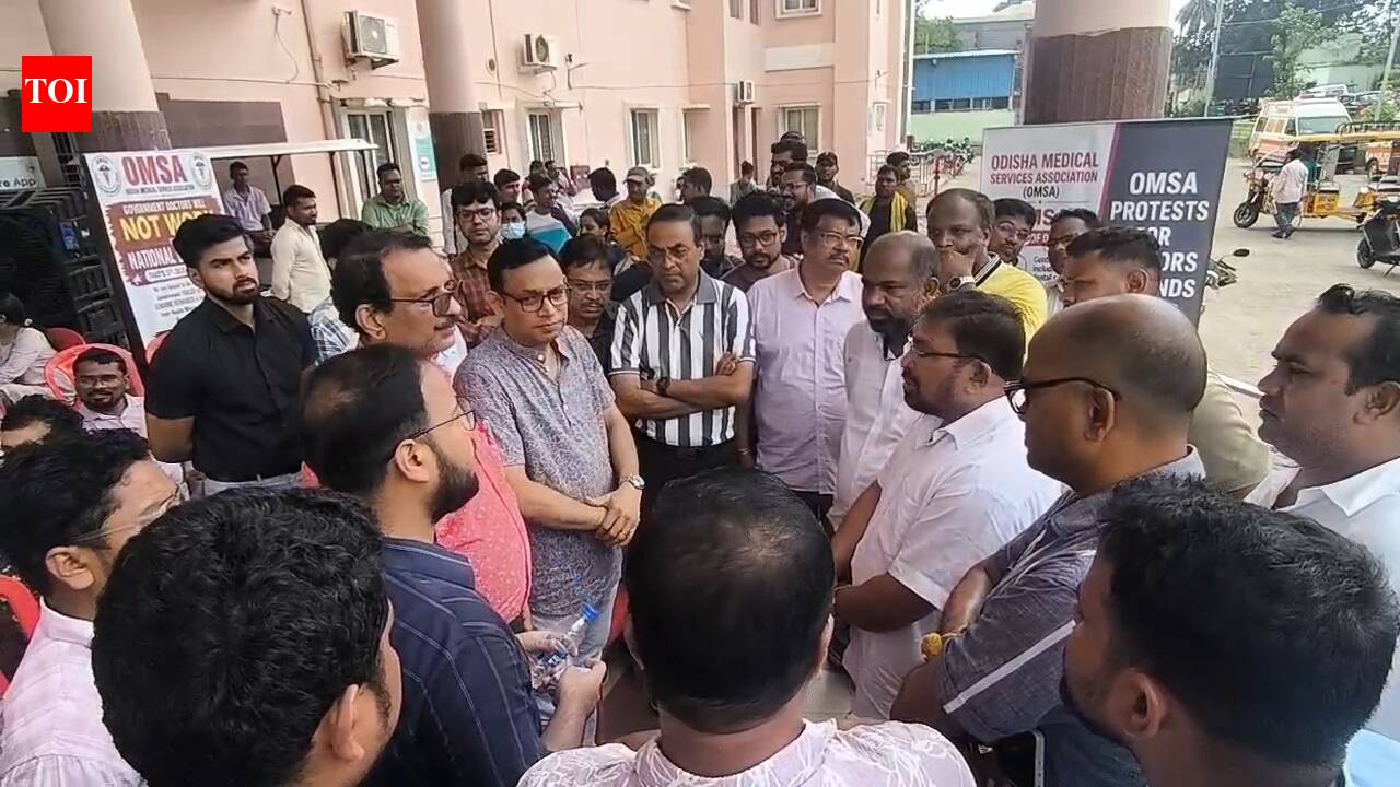 National Health Mission doctors in city hold one-day strike for benefits