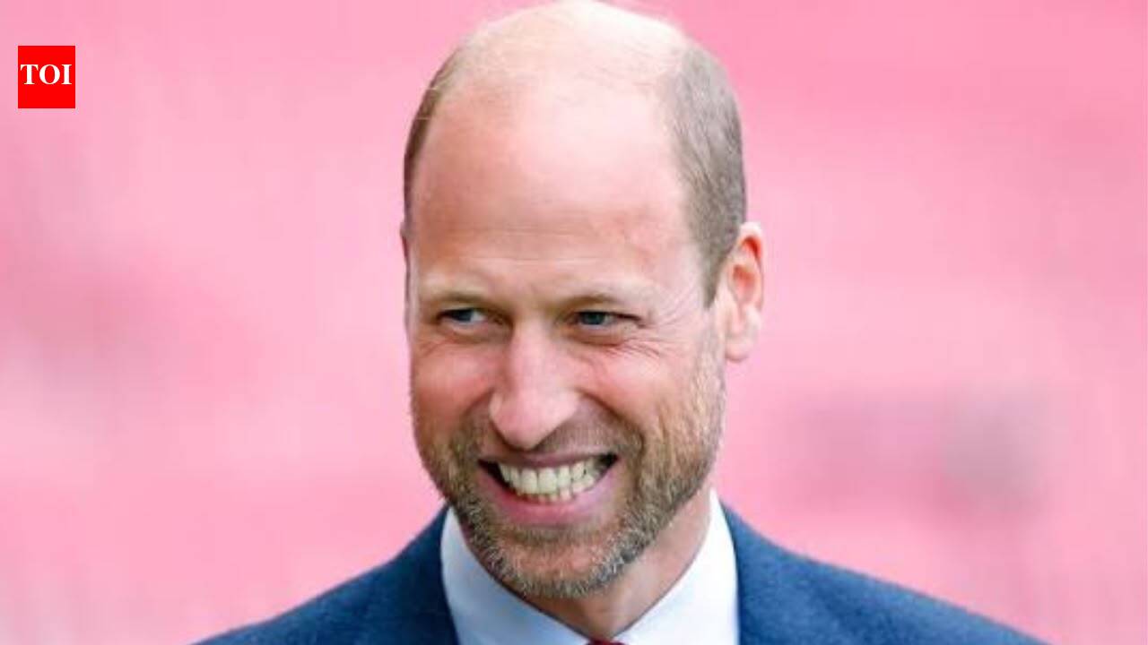 Prince William shares unexpected warning for British fans as Travis Kelce asks about the 2026 FIFA World Cup experience
