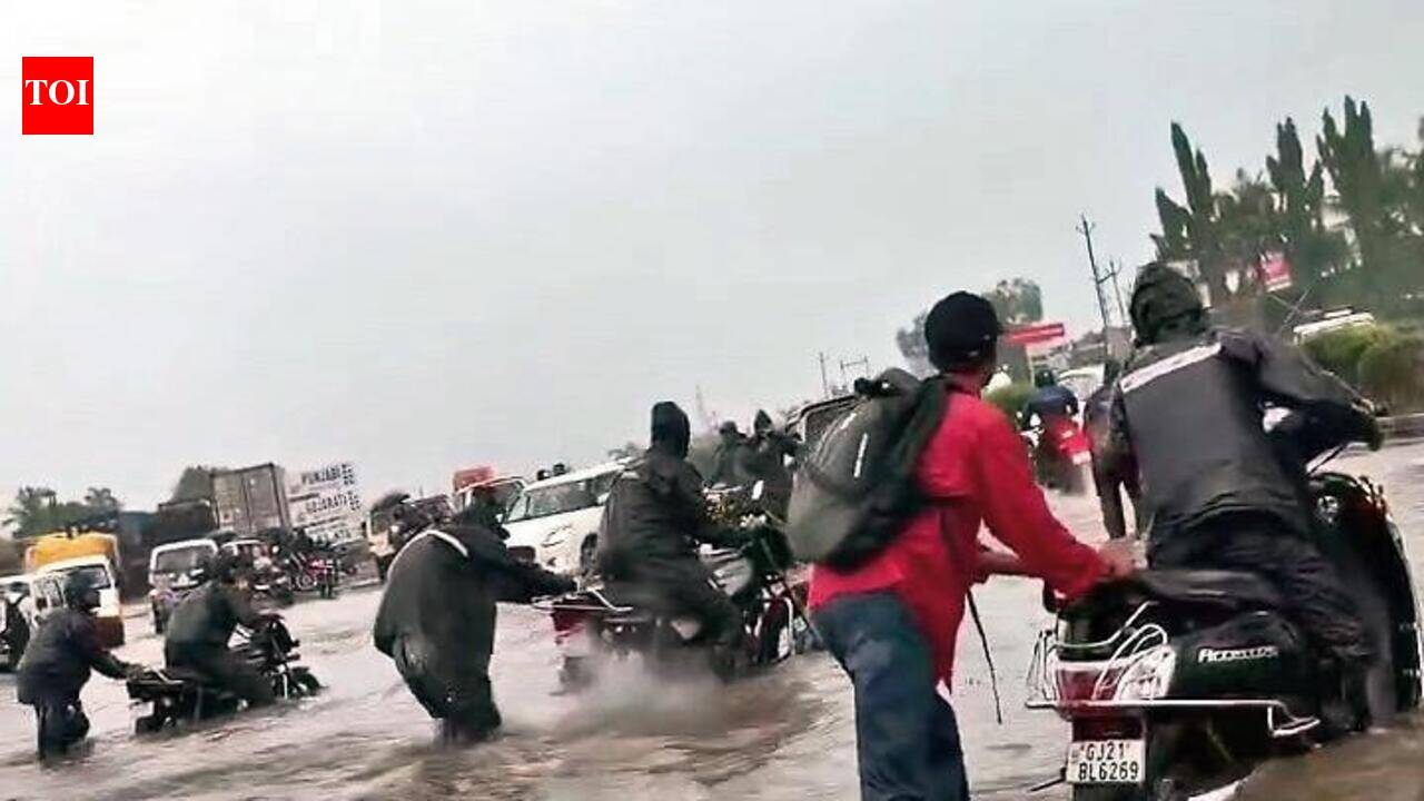 Vansda, Chikhli get up to 9 inches of rain