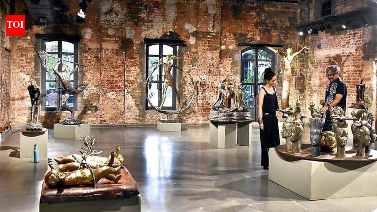 Veteran sculptor reflects on life, nature through ‘Ananta’