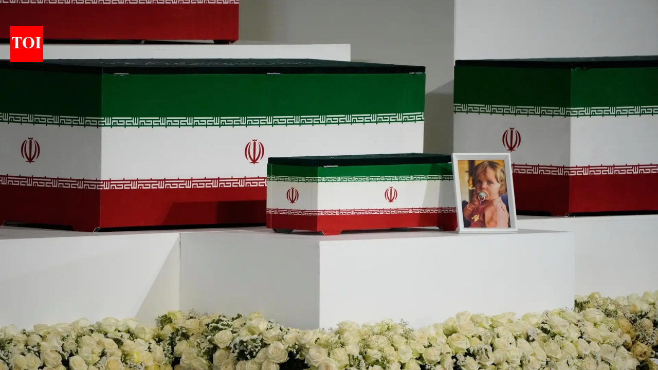 Overnight lines to pay respects to Khamenei