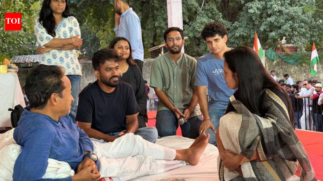 'Pradhan's birthday cake can't be baked with children's blood': Mahua Moitra joins CJP protest