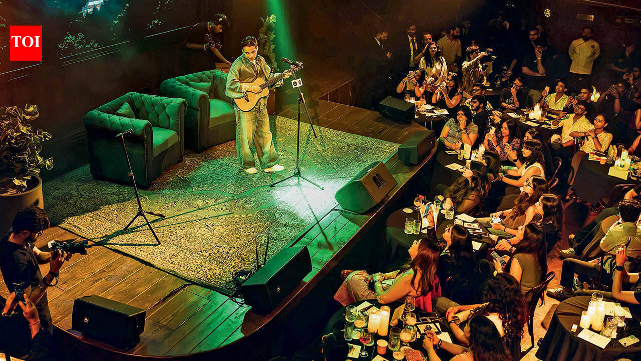 Songs, stories and soft confessions :Anuv Jain’s love letter to his biggest fans
