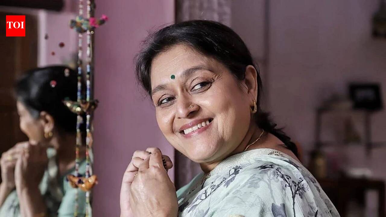 'Only you can have stuff like that': Supriya Pathak champions 'diet chivda' as she roasts Mira Rajput for her 'health bar'