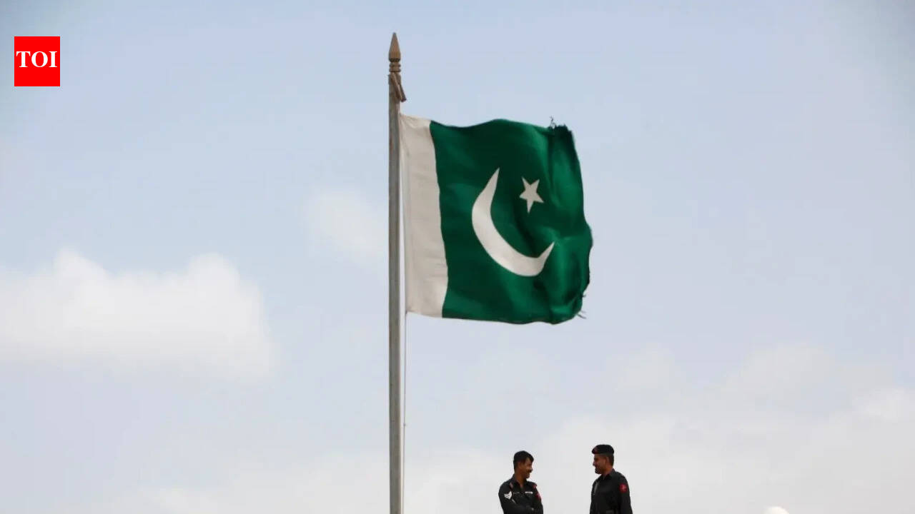 Workplace harassment in Pakistan: 521 men filed complaints, transgenders and women also seek redress