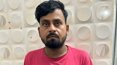 Life convict in Gujarat dacoity-cum-murder case, who fled custody 15 years ago, arrested in Ayodhya