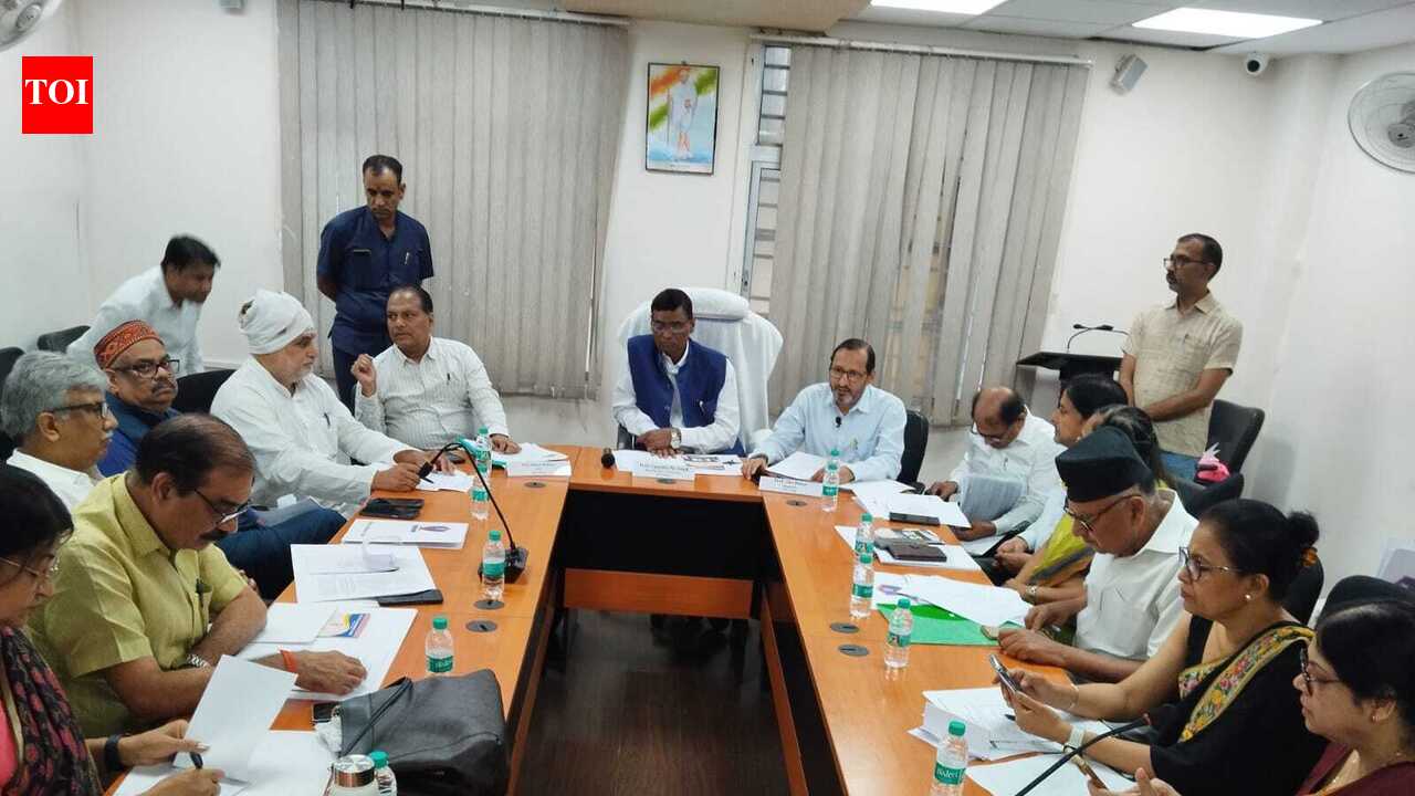 PPU Council Approves AI Course and Reforms PhD