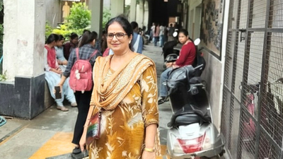“At 50, I went back to college after 35 years”: How this woman proved there's no age limit to chasing your dreams