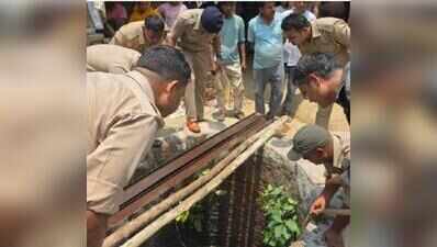 Youth falls into deep well in Auraiya, rescued by firemen