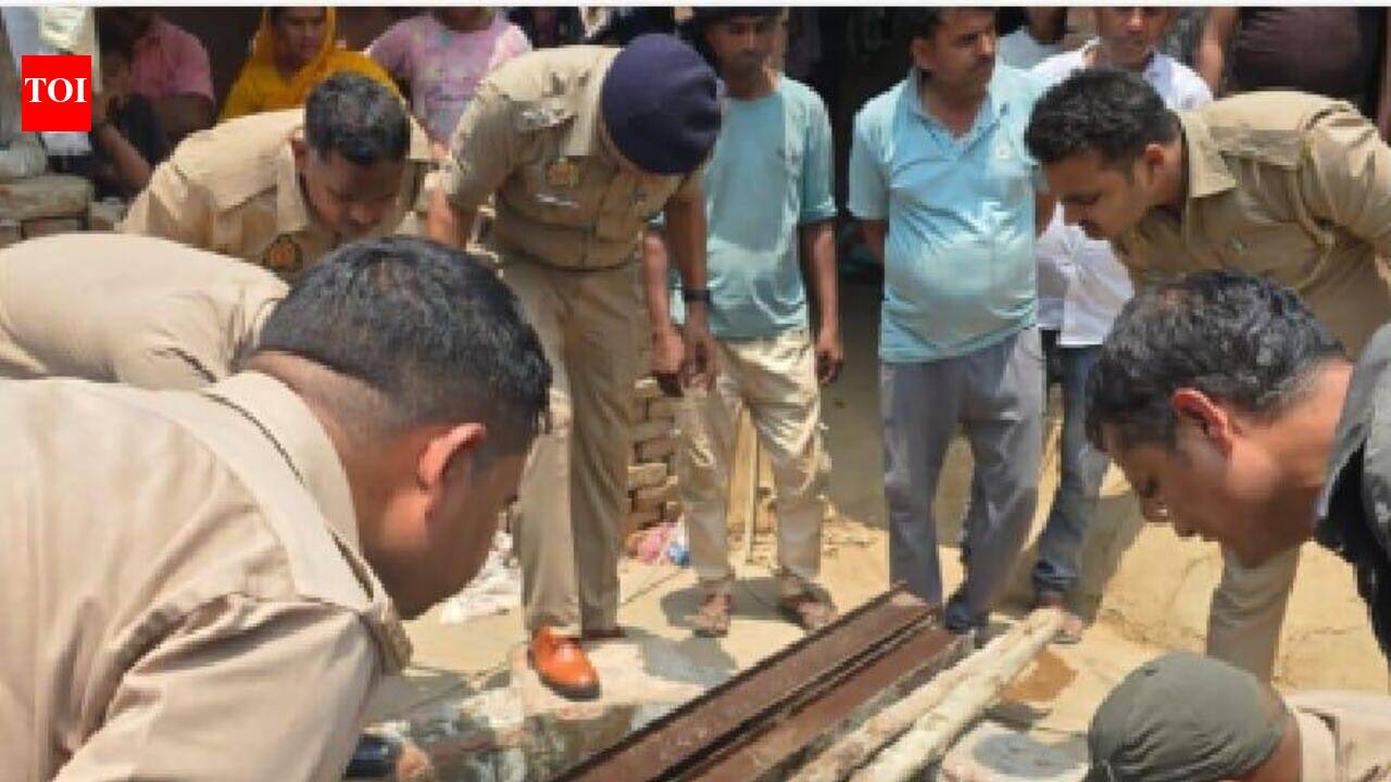 Youth falls into deep well in Auraiya, rescued by firemen