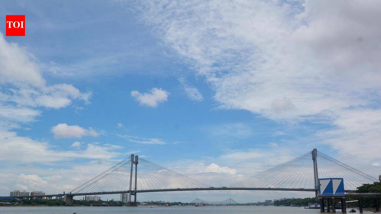 Kolkata braces for thunderstorm as heavy rain predicted across south Bengal
