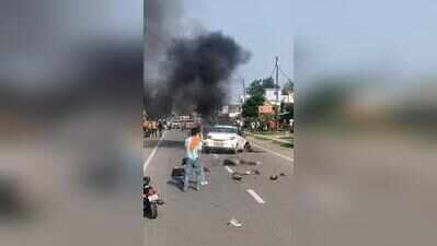 2 killed after taxi, motorcycle catch fire in US Nagar crash