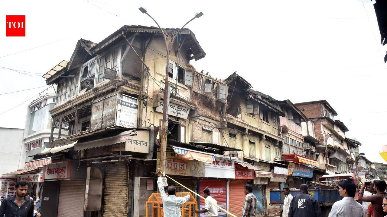 Former MLA Ravindra Dhangekar bats for urgent breakthrough in allowing construction activities around Shaniwarwada