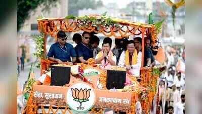 Yogi leads UP BJP in welcoming Nitin Nabin