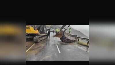 Traffic hit for six hours after boulder falls on Saptashrungi Gad road; PWD sounds caution for motorists