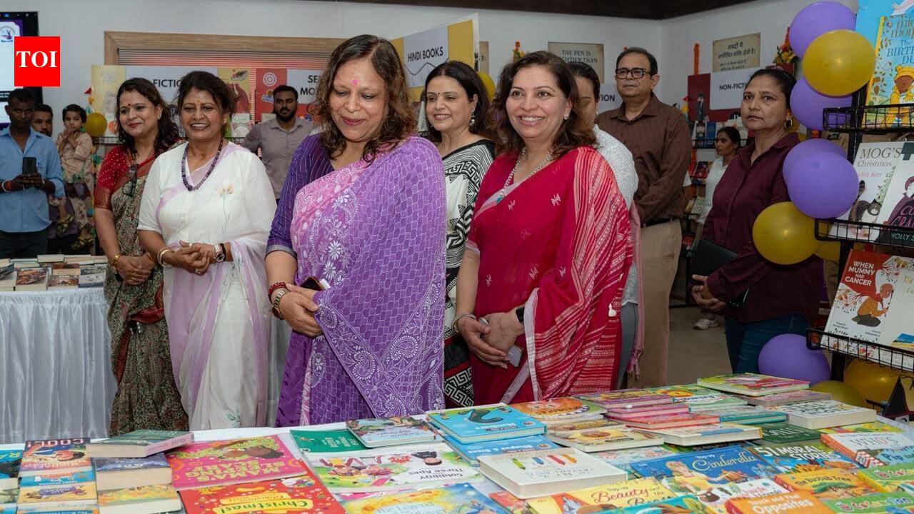 Vama Sarathi launches book fair, reading room for police families