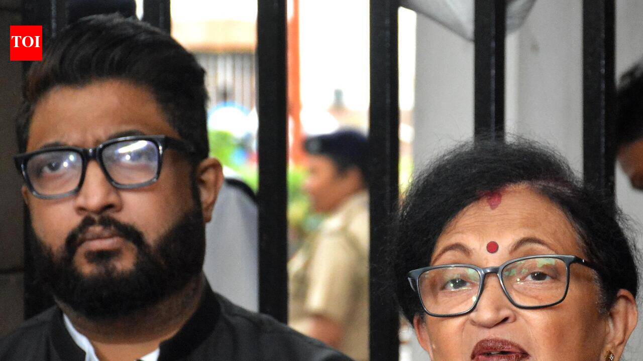 Ex-min Chandrima quits party posts, meets rebels