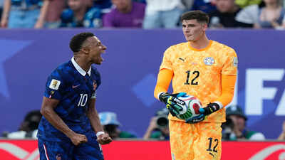 paraguay-gets-physical-in-a-heated-world-cup-loss-to-france-in-steamy-philadelphia.jpg