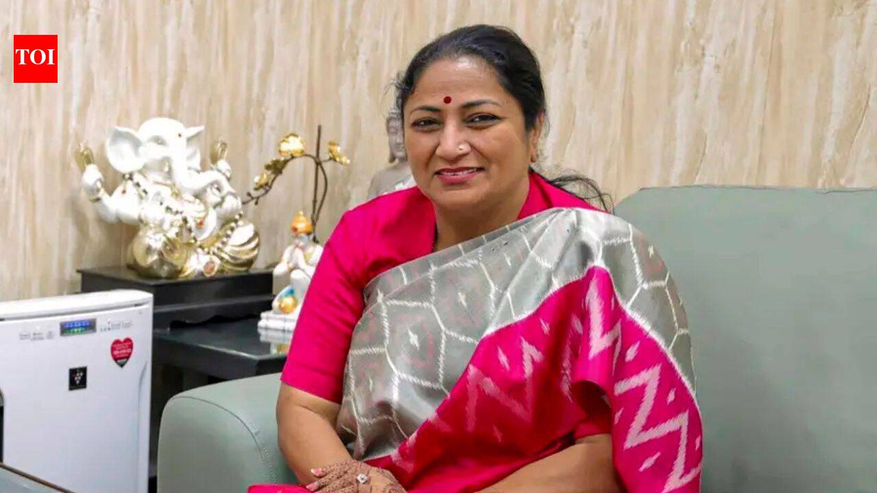 Ban on non-EV 2-wheeler, registration needed to clear city air: CM Rekha Gupta on Delhi EV Policy 2.0