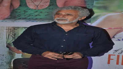  Om Puri recalls how Naseeruddin Shah pushed him to join FTII; 'I am indebted to him for my career'