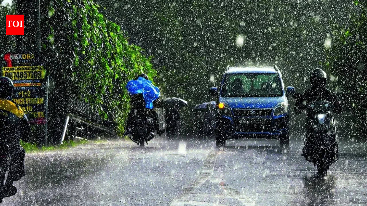 Kerala braces for heavy rain; IMD issues orange, yellow alerts for northern districts