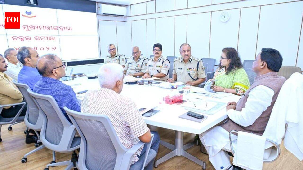 Maintain vigil in dists freed from Maoist influence: Majhi to cops at review meet