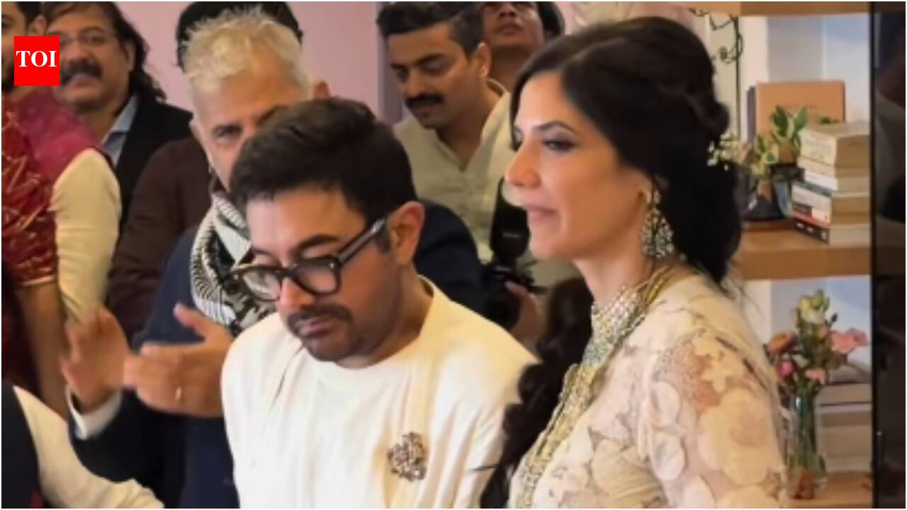 आमिर खान: अंदर का वीडियो: शादी में डांस करते हुए आमिर खान और गौरी स्प्रैट ने किया चुंबन | हिंदी मूवी समाचार