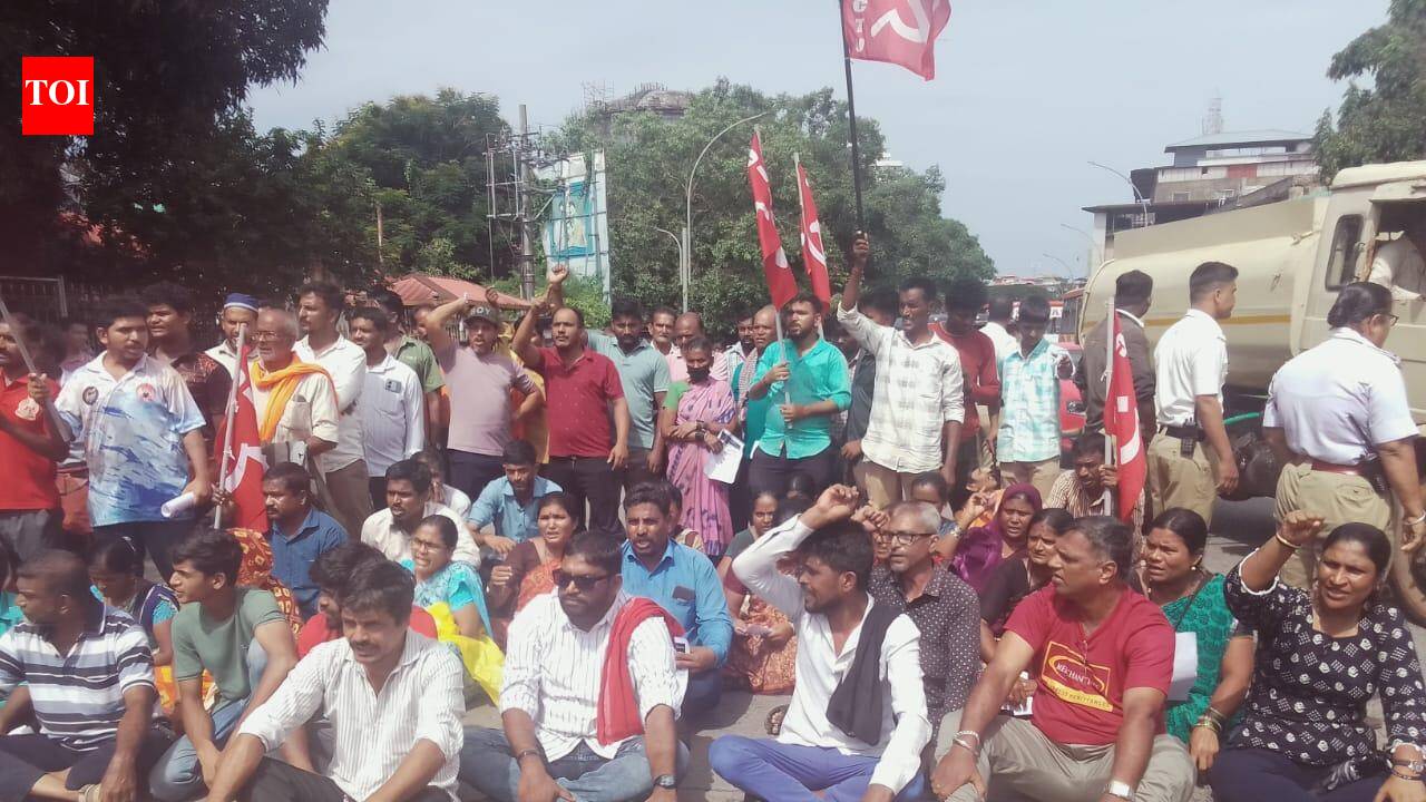 MCC continues eviction drive against ‘Sunday Bazaar’ vendors amid protests
