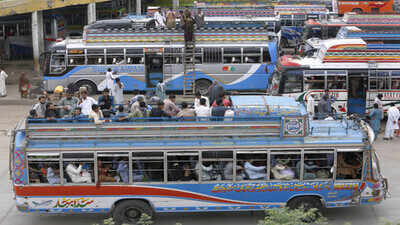 Pak bureaucrat, prime accused in Karachi bus project graft case, sent to judicial custody
