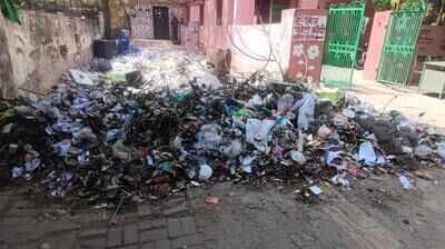 Waste piles, clogged drains raise hygiene concerns at Sessions Court